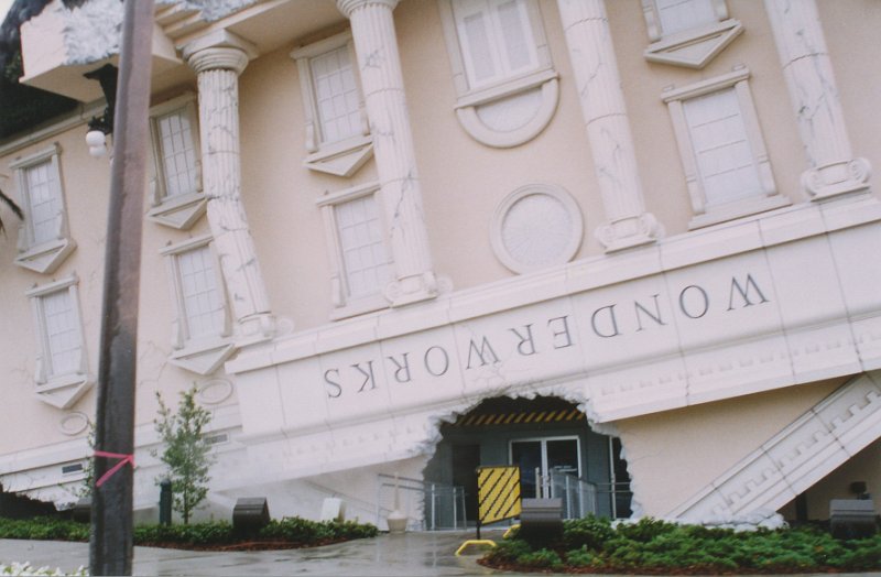 001-Funny upside-down building in Orlando, Florida.jpg